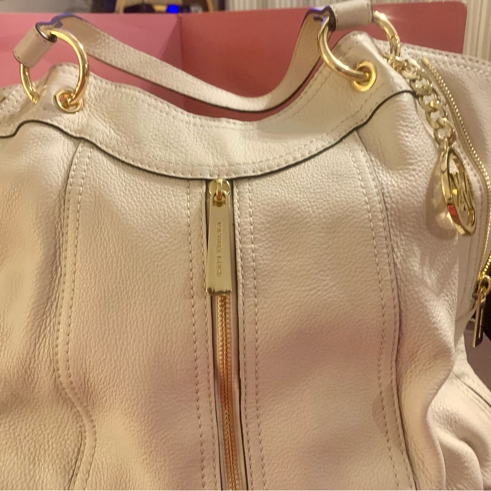 Michael Kors Moxley Off White and Gold Shoulder Bag with Chain Accent